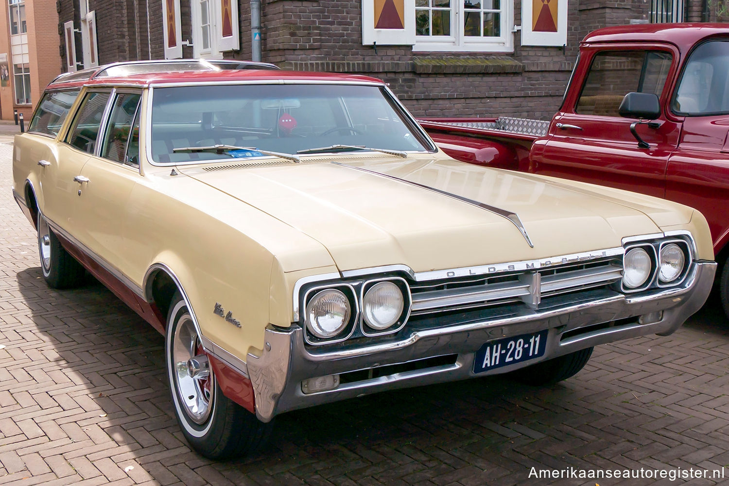 Oldsmobile Vista Cruiser uit 1966